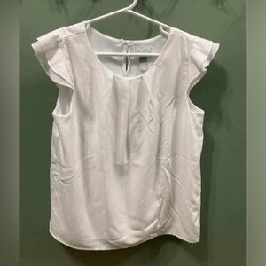 Girls White Sleeveless blouse (children's place) - Size L
(10-12)